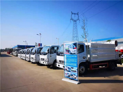 程力除雪裝備廠(chǎng)與精工環(huán)衛(wèi)專(zhuān)業(yè)廠(chǎng)聯(lián)合舉辦抑塵車(chē)產(chǎn)品推薦會(huì)